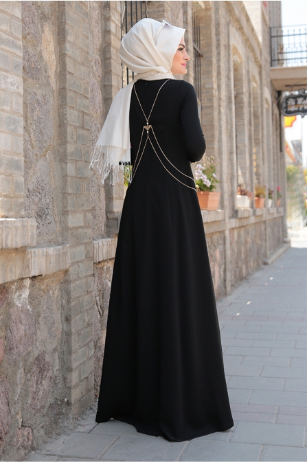 Zincirli Siyah Elbise - Sema Şimşek